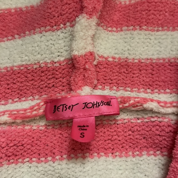 Betsy Johnson Hooded Sweatshirt - size small - Picture 3 of 4
